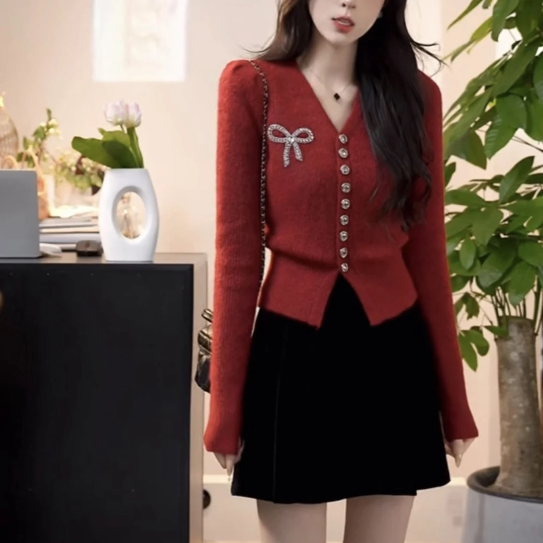 2025冬季新款复古红色新年氛围蝴蝶结针织衫修身显瘦气质收腰毛衣