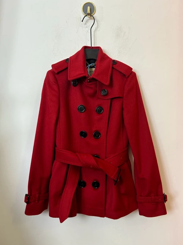 Burberry红色短款外套95新