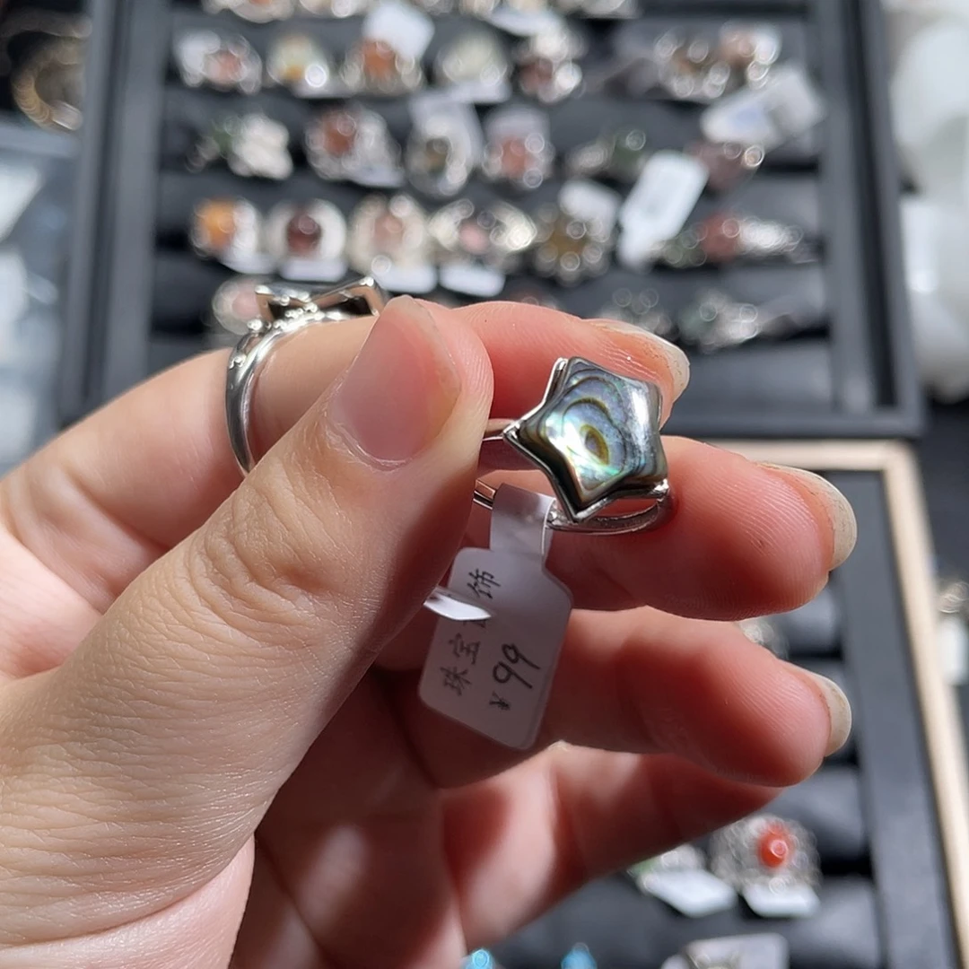 银S925镶嵌戒指水晶深**白