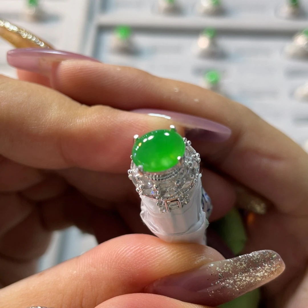 翡翠未镶嵌耳饰蛋面