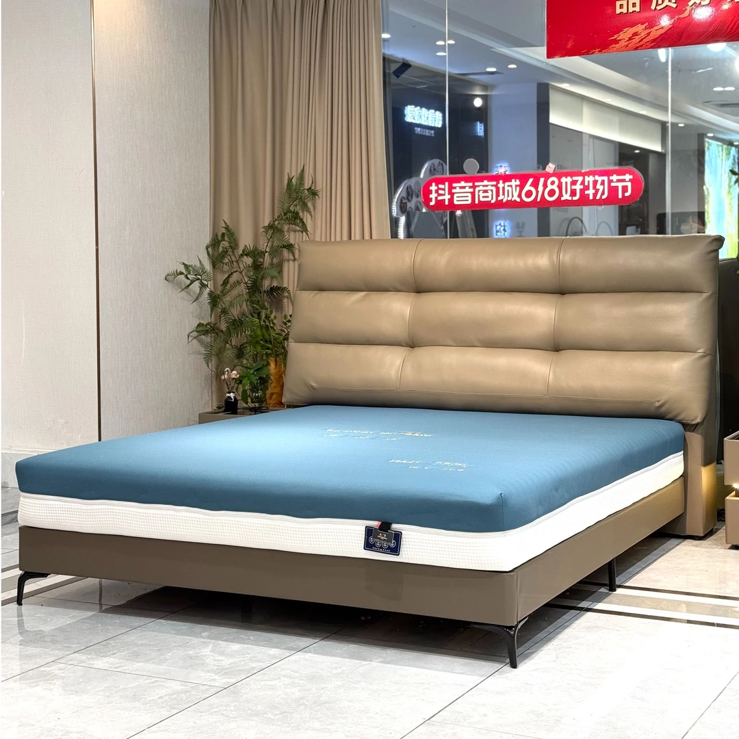 【贝加尔湖】头层真皮主卧大床定制皮床全实木框架 809#