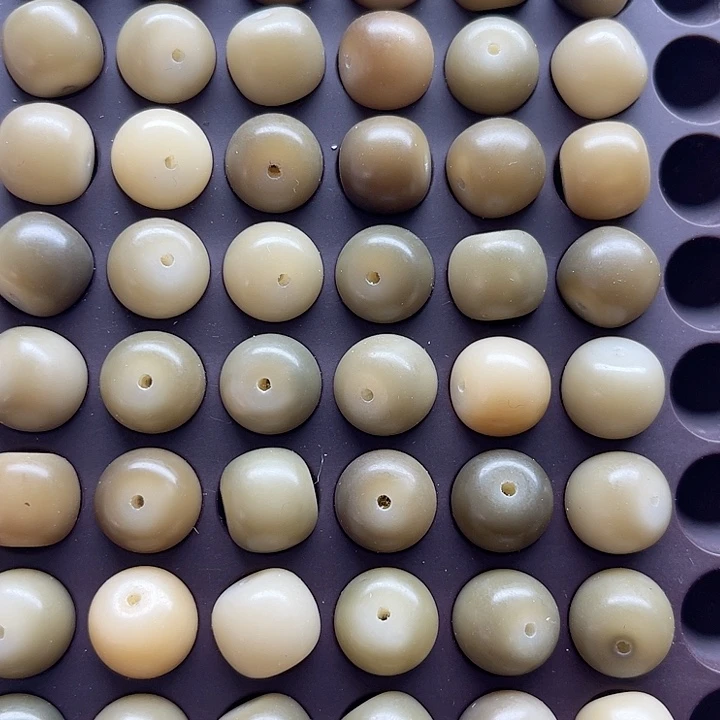 白玉菩提吊坠微瑕13青提胖苹果30卡灯牌宠30