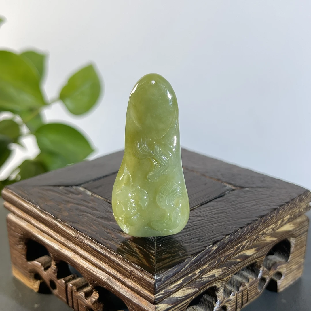 JXW27-53 天然缅甸A货翡翠  年年有余