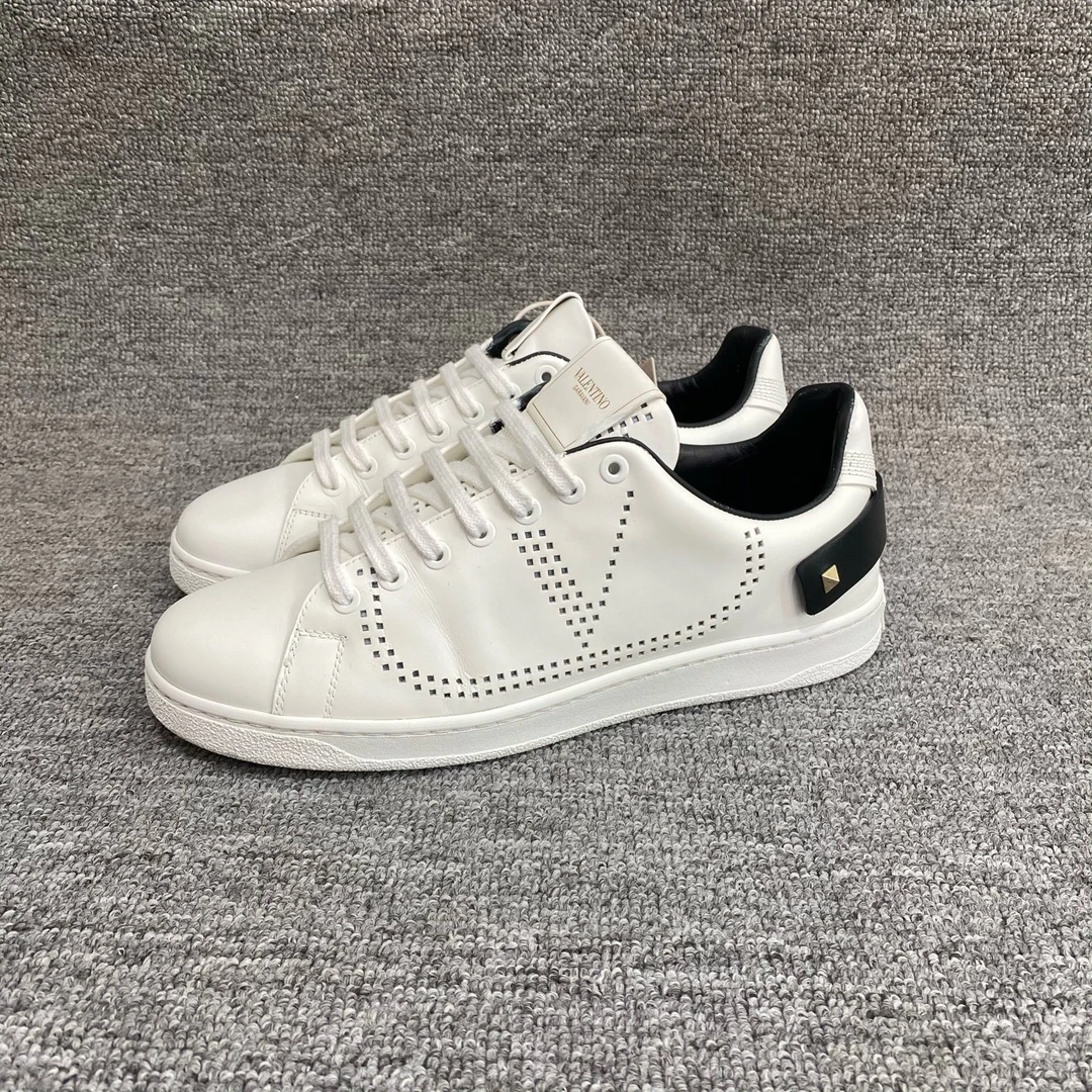 95新 Valentino/华伦天奴 40码 华伦天奴V字大logo板鞋 休闲鞋