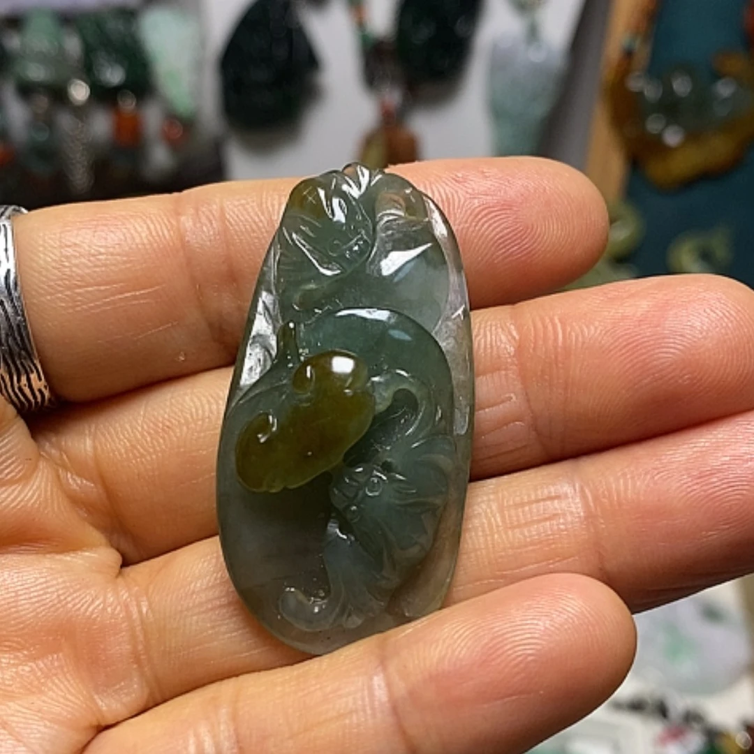 【闪购商品】翡翠未镶嵌吊坠(赠链)