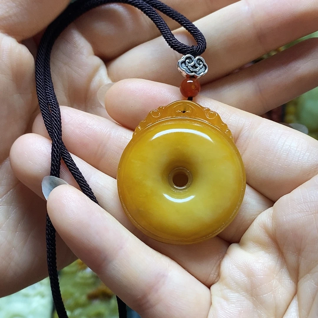 岫玉未镶嵌吊坠(赠链)