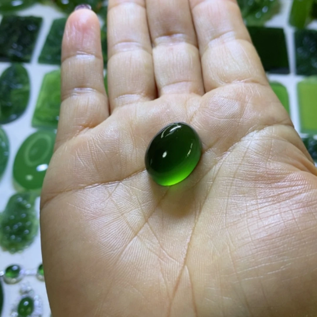 【闪购商品】蛇纹石玉戒面未镶嵌2**3