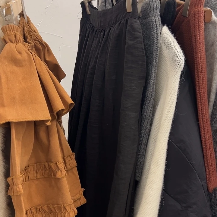 懒****今天新款 黑色半身裙