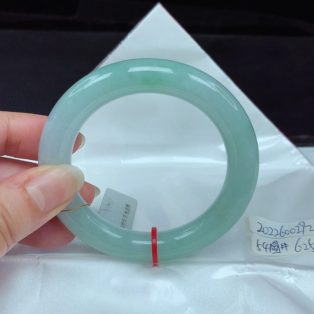 翡翠手镯未镶嵌53.8圆292