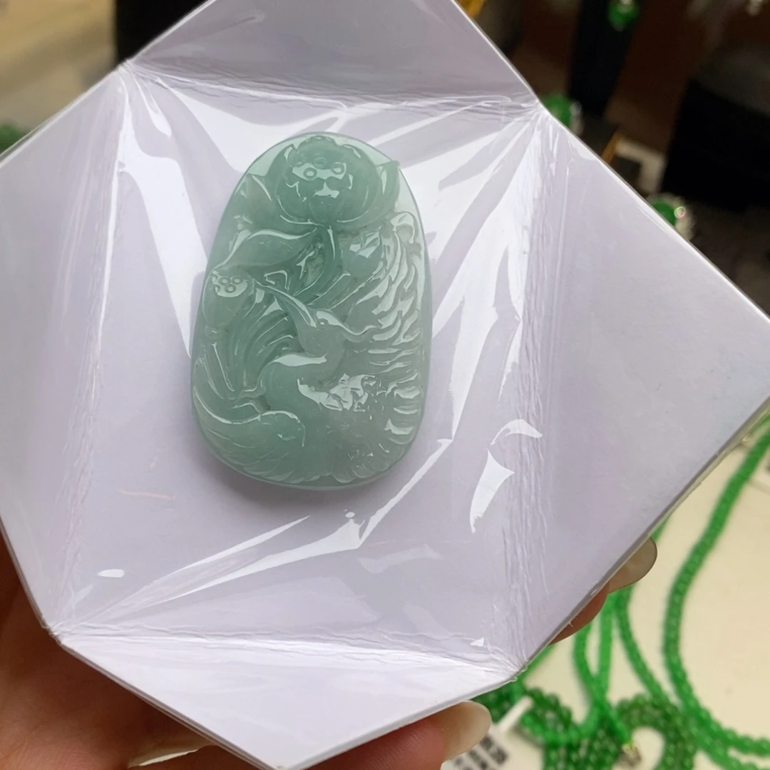 晚****翡翠裸石花开富贵