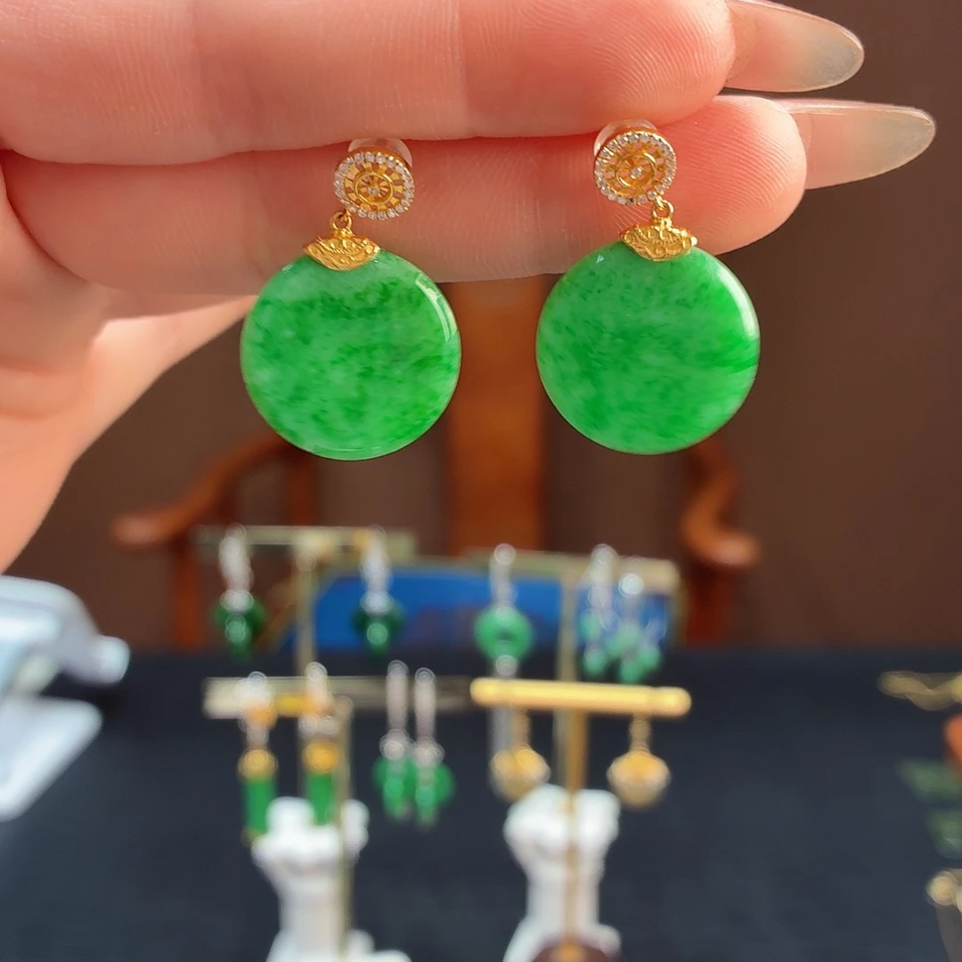 翡翠18K金镶嵌耳饰