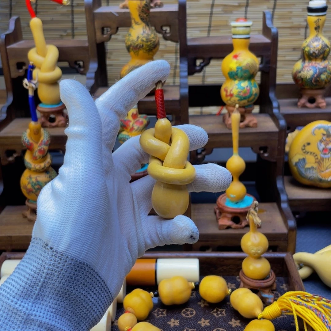 尧**伟葫芦葫芦葫芦屁股有坑