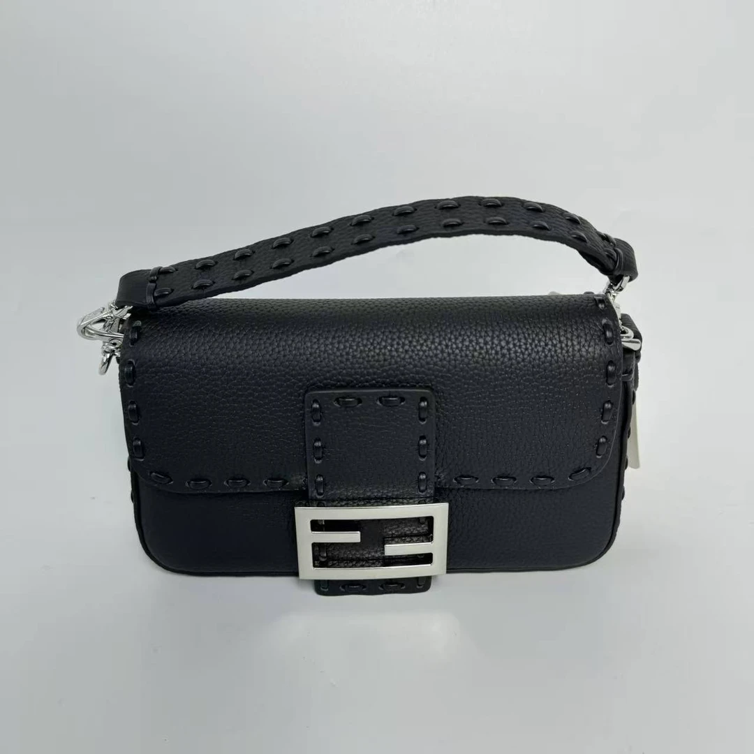 99新 FENDI/芬迪 单肩包/包包/072205