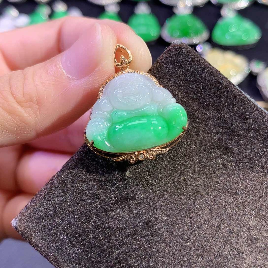 翡翠18K金镶嵌吊坠(赠链)