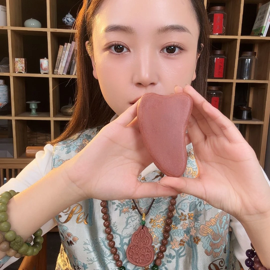 泥塑红麝息肌刮刮板