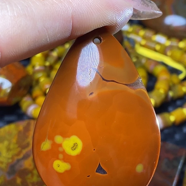 玛瑙/玉髓颈饰未镶嵌