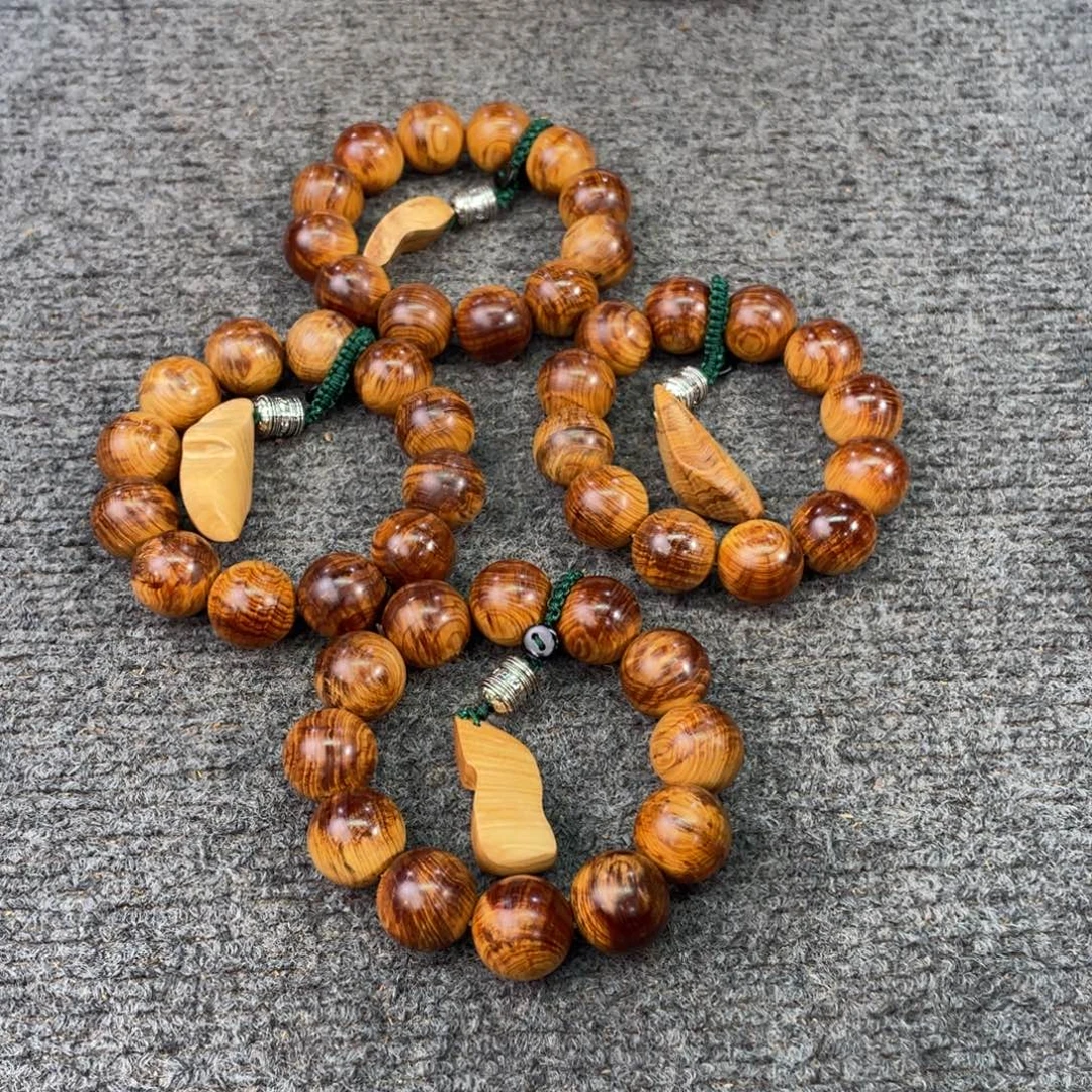 柏木（崖柏）神品，2.0蚂蚁腿糖结料，奇楠薄荷香