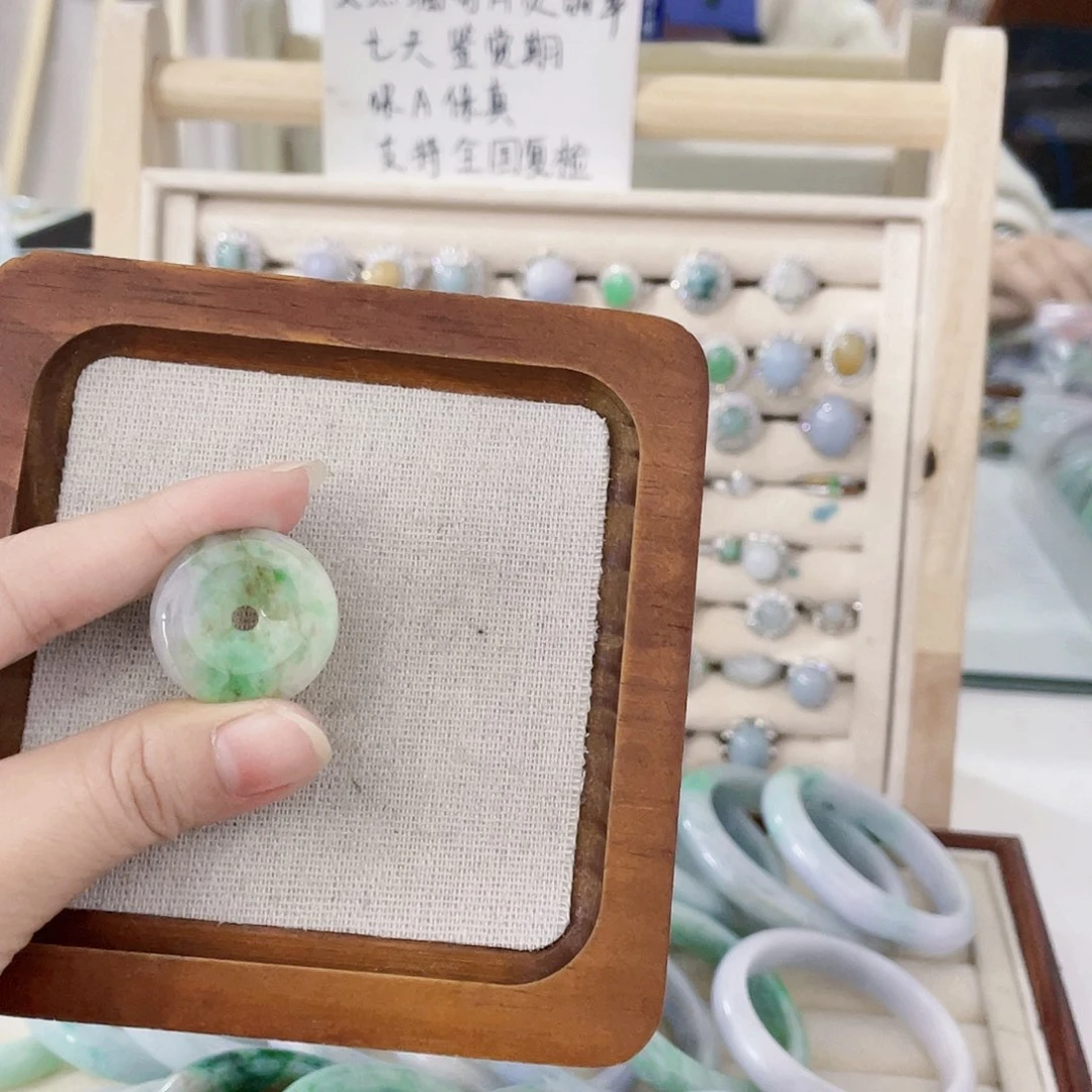 颈饰未镶嵌翡翠天然翡翠Ａ货