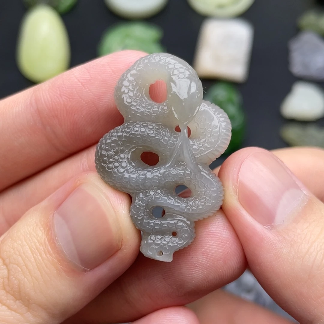 【闪购商品】颈饰未镶嵌和田玉