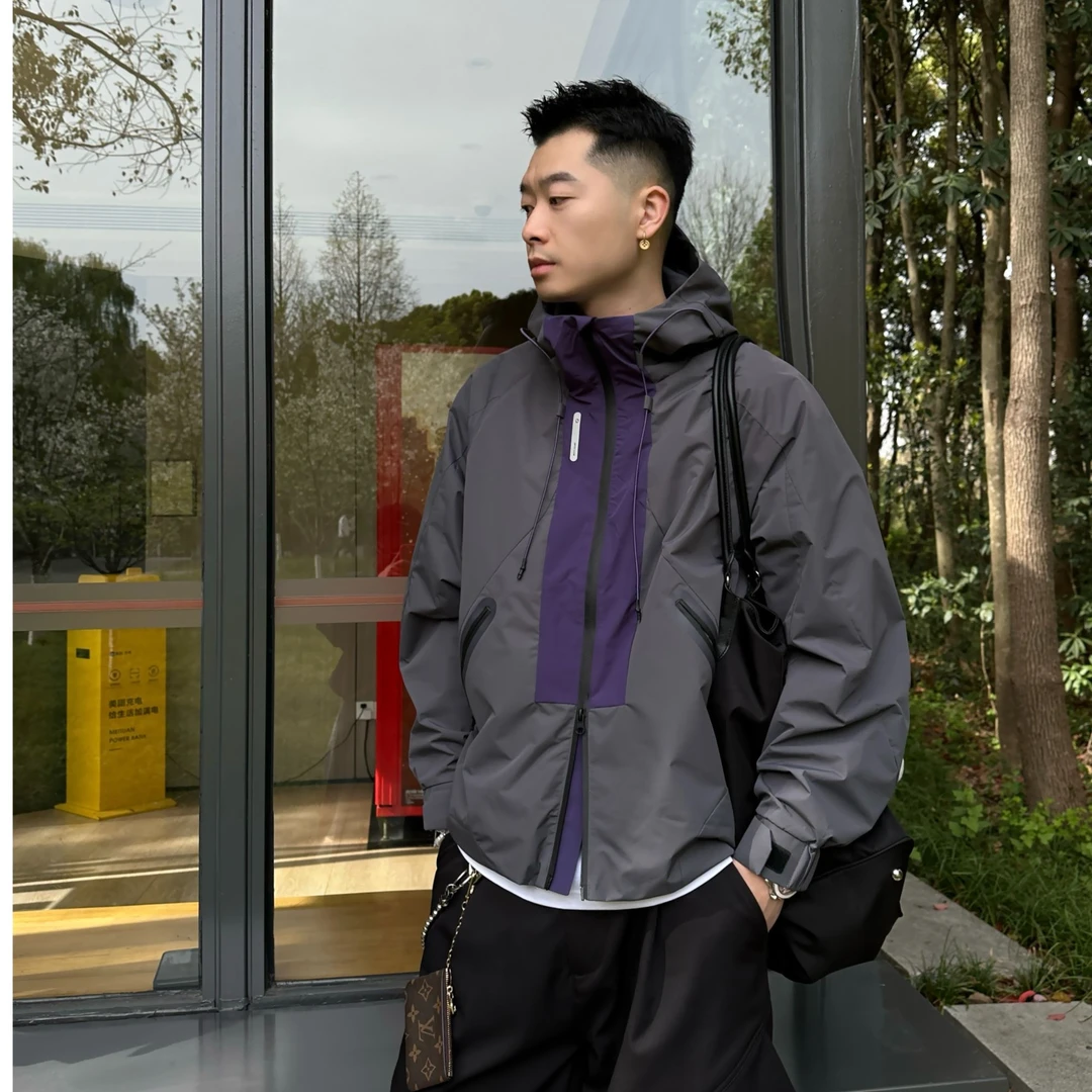 春款户外登山冲锋衣男女同款防水防风薄款透气夹克衫运动外套