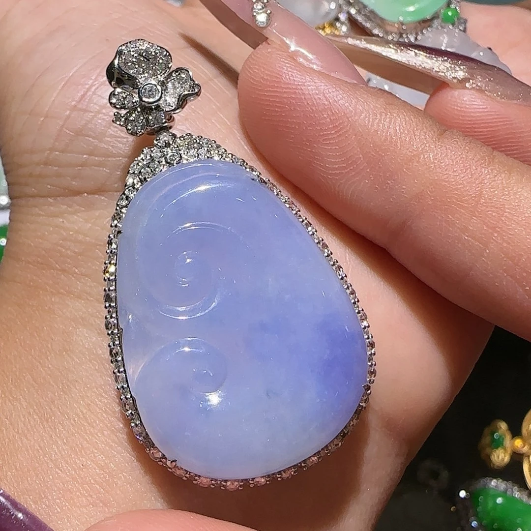 【闪购商品】颈饰18K金镶嵌翡翠天然