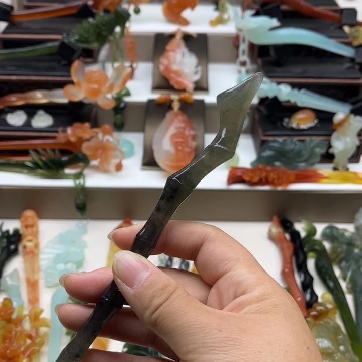 蛇纹石玉未镶嵌岫玉发簪