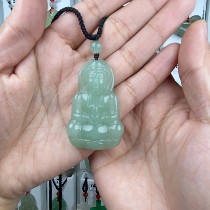 石英质玉未镶嵌颈饰