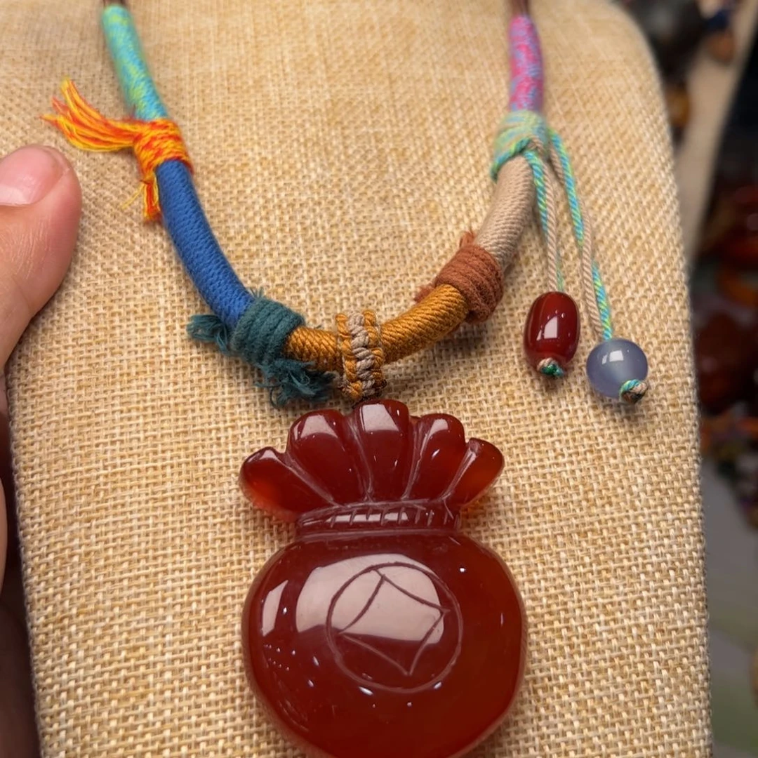 玛瑙/玉髓颈饰未镶嵌