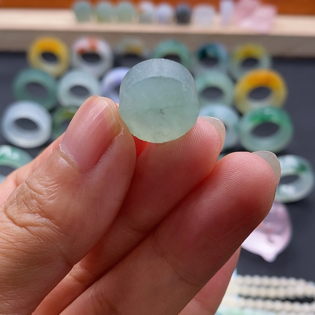 定制翡翠未镶嵌翡翠