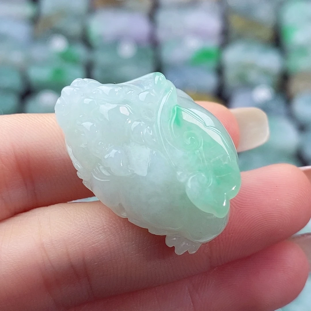 颈饰未镶嵌翡翠天然
