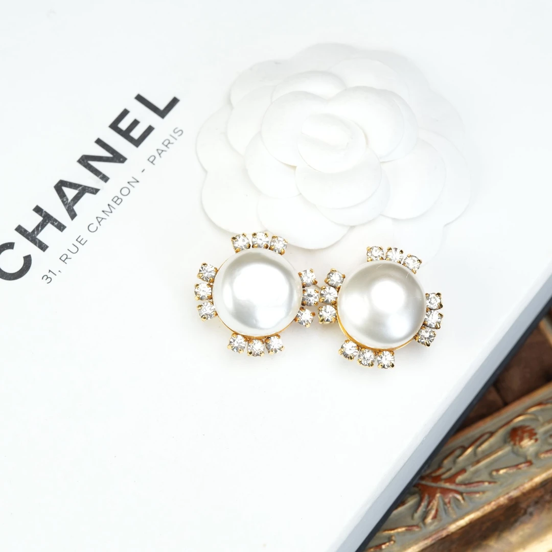 95新 Chanel/香奈儿 柚礼中古/香奈儿莱茵石珍珠耳夹cg510208