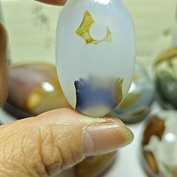 玛瑙/玉髓未镶嵌珠宝奇石