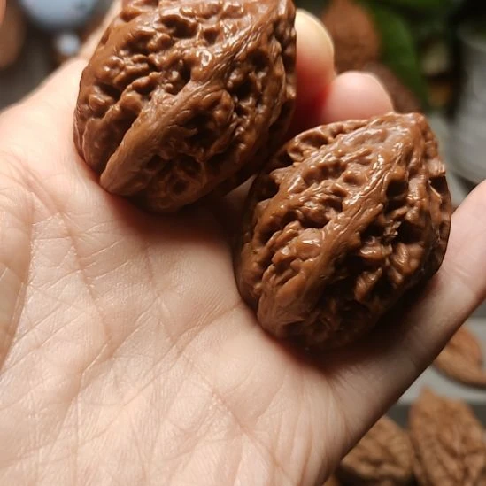 玉***生文玩核桃吊坠水晶虎头