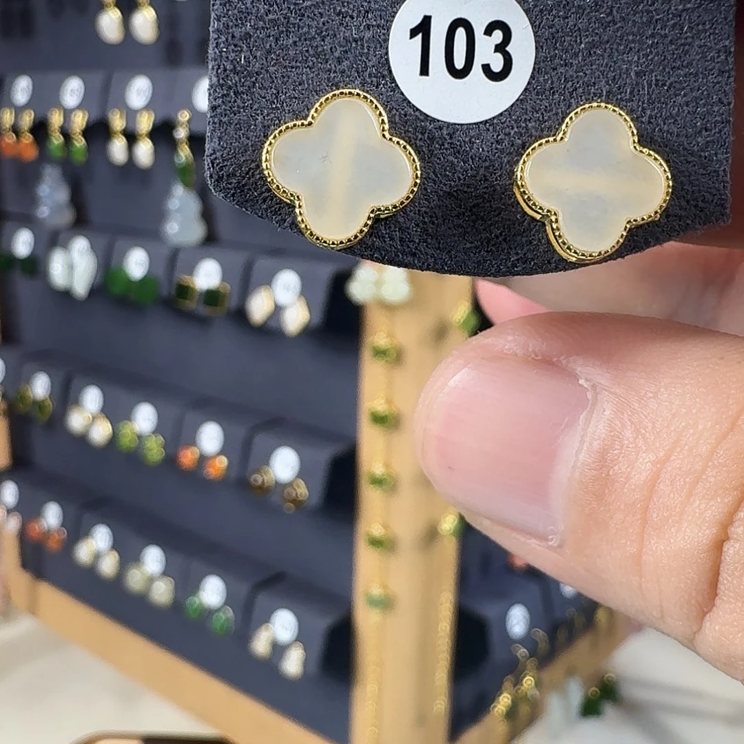 璟***沫和田玉银S925镶嵌耳饰