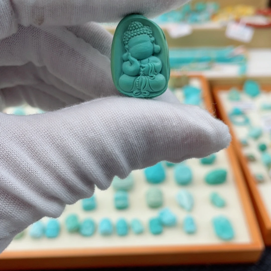 绿松石未镶嵌珠宝奇石