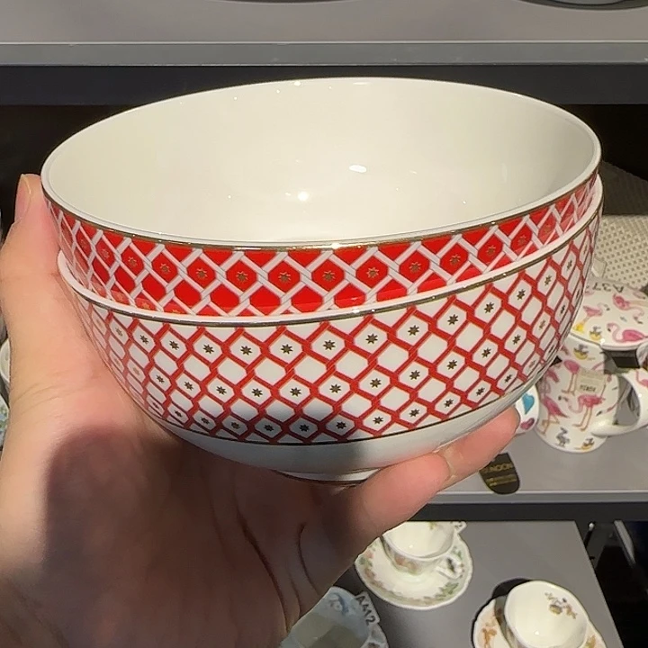 两个面碗面碗面碗