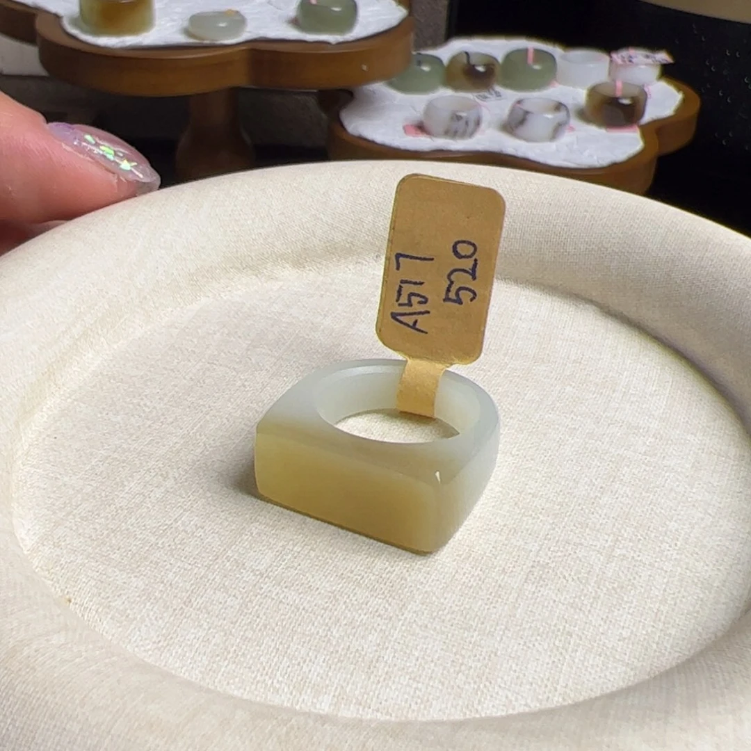 和田玉戒圈未镶嵌内径17