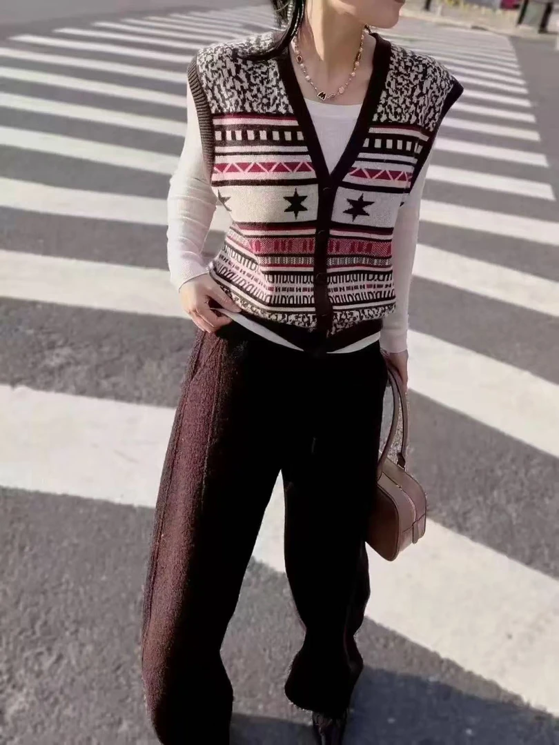 新款女马甲背心圆领复古宽松外穿无袖坎肩提花针织衫8410