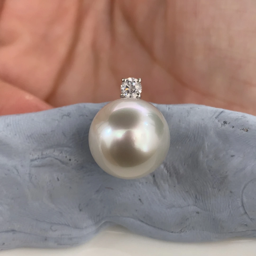 定制海水珍珠18K金镶嵌吊坠(不含链)澳白近圆无瑕13mm冷光