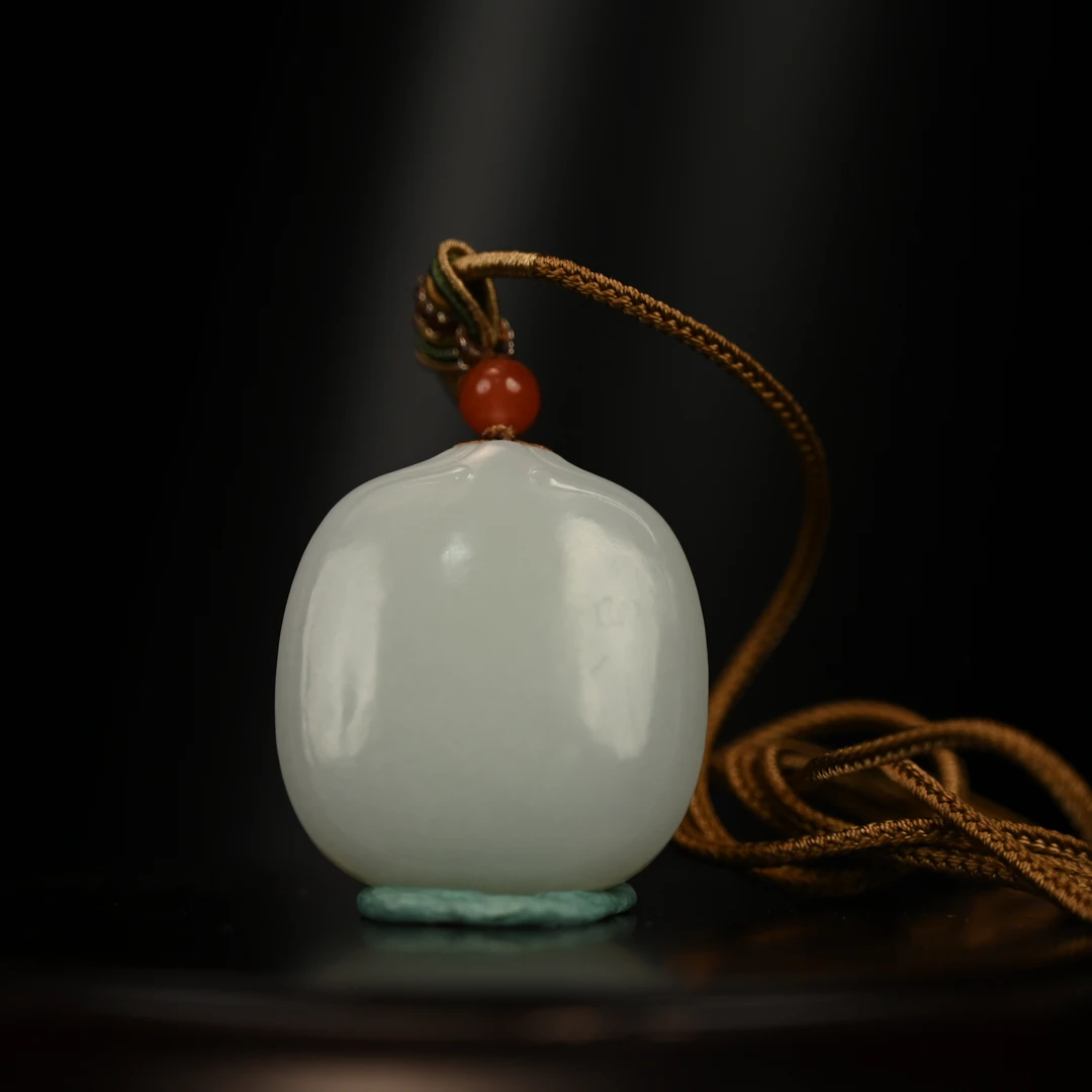 Lot8842 2511170053和田玉平安无事牌牌佩/保利