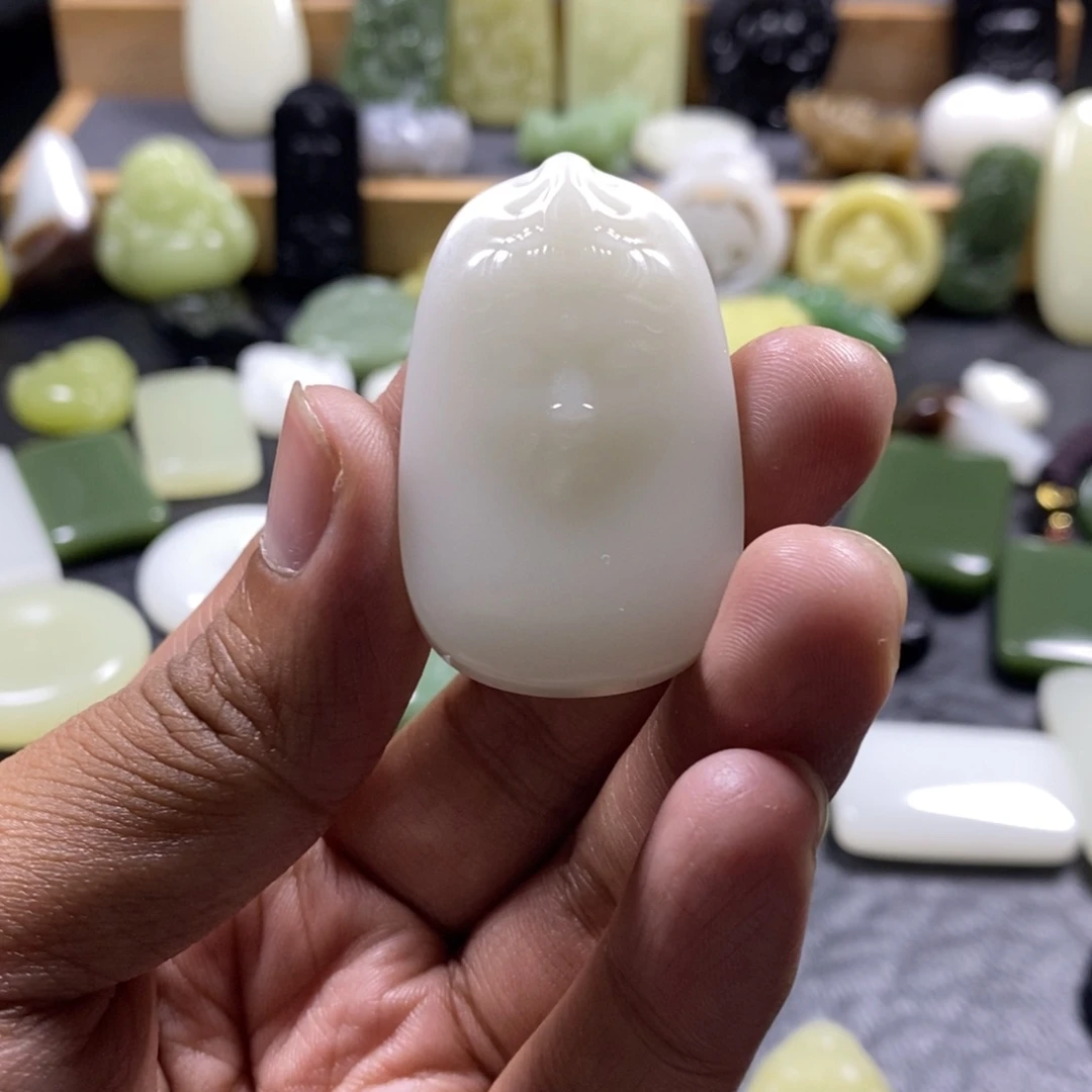 和田玉（青白玉）未镶嵌吊坠(赠链)