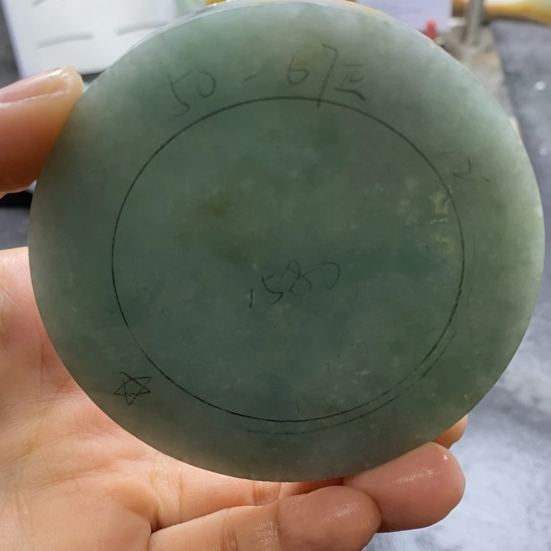 定制翡翠未镶嵌翡翠手镯