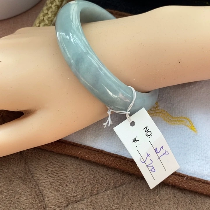 翡翠未镶嵌手镯16936059