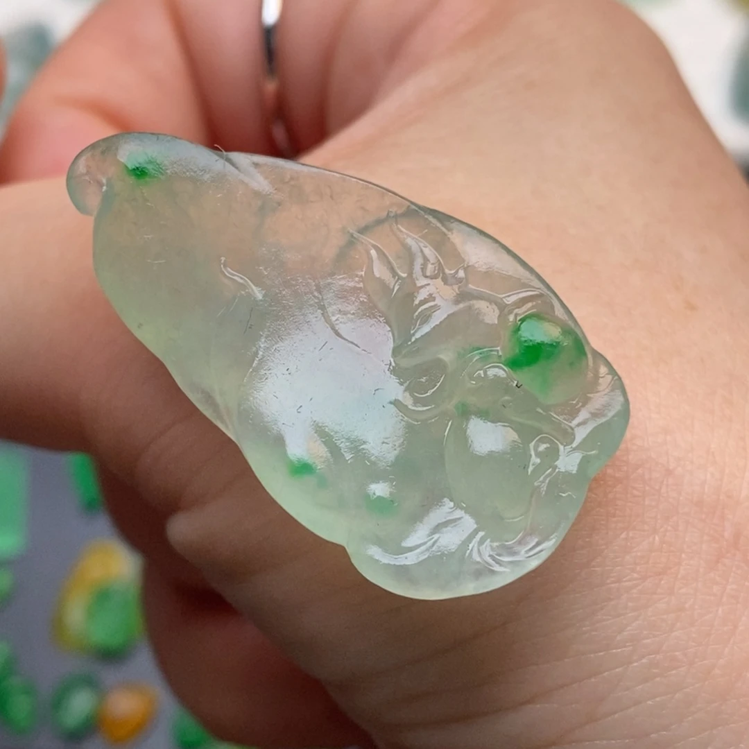 定制翡翠未镶嵌九尾狐