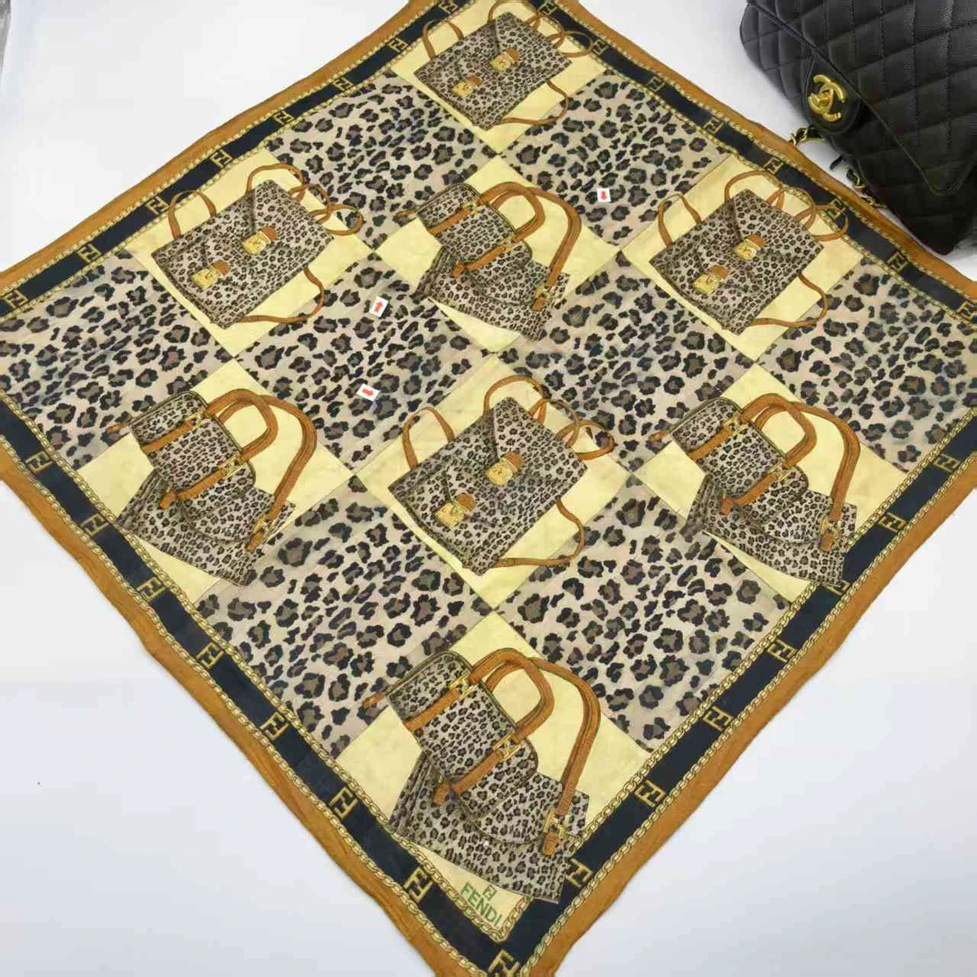 95新 FENDI/芬迪 海囤/芬迪/56*56/丝巾豹纹中古/染色/yy09007