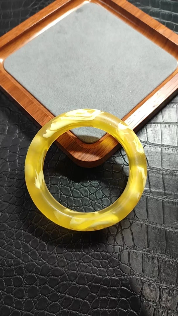 精品时尚手镯六052