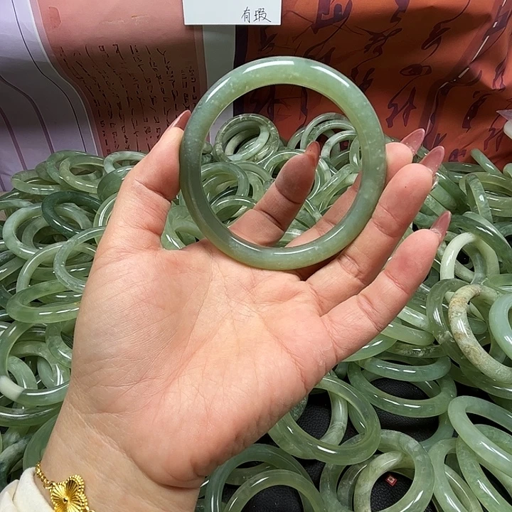 清***婧蛇纹石玉未镶嵌手镯