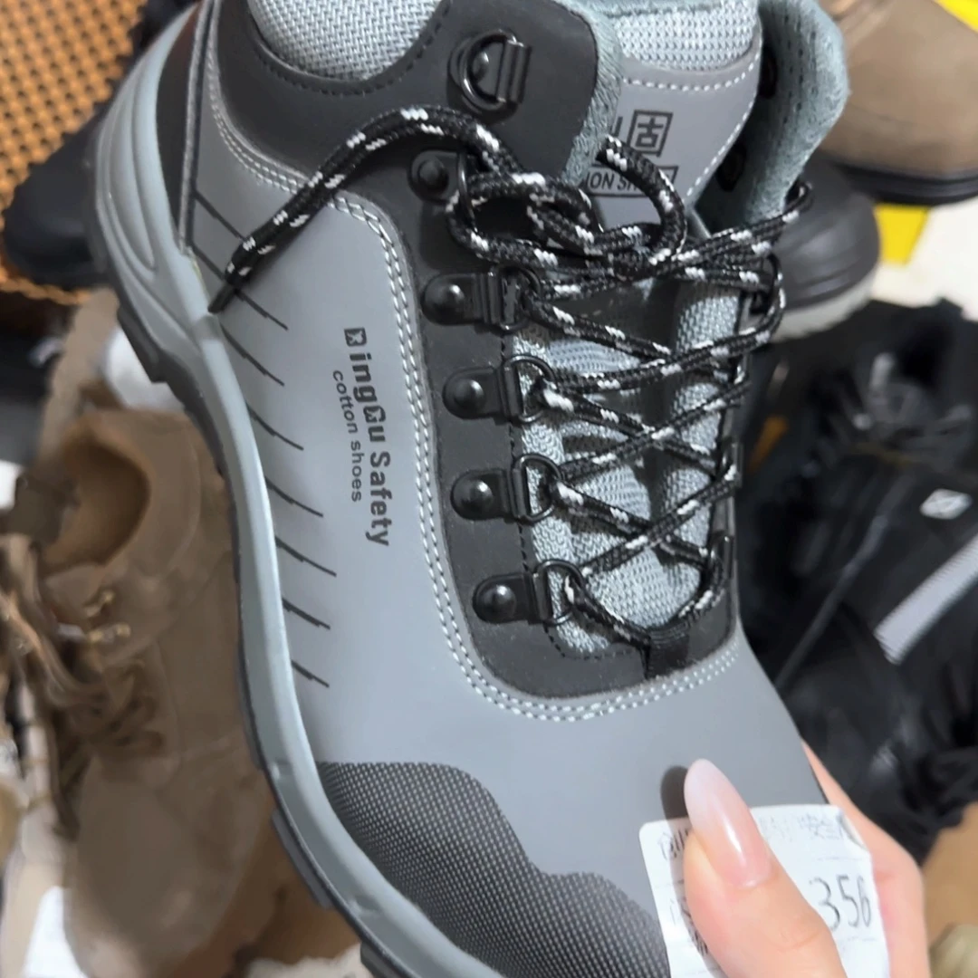 42码灰皮中高帮靴