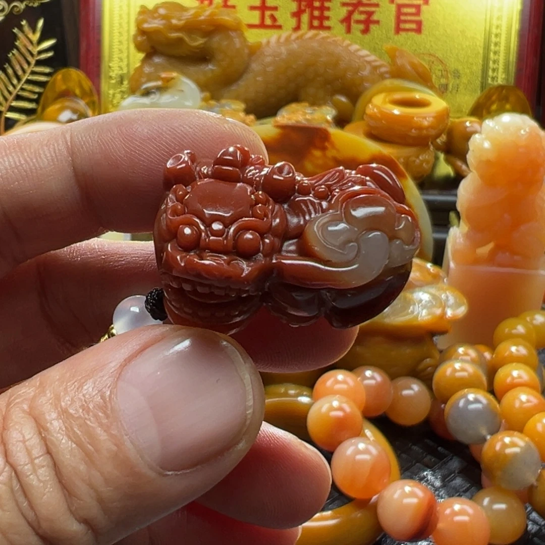 石英质玉未镶嵌颈饰