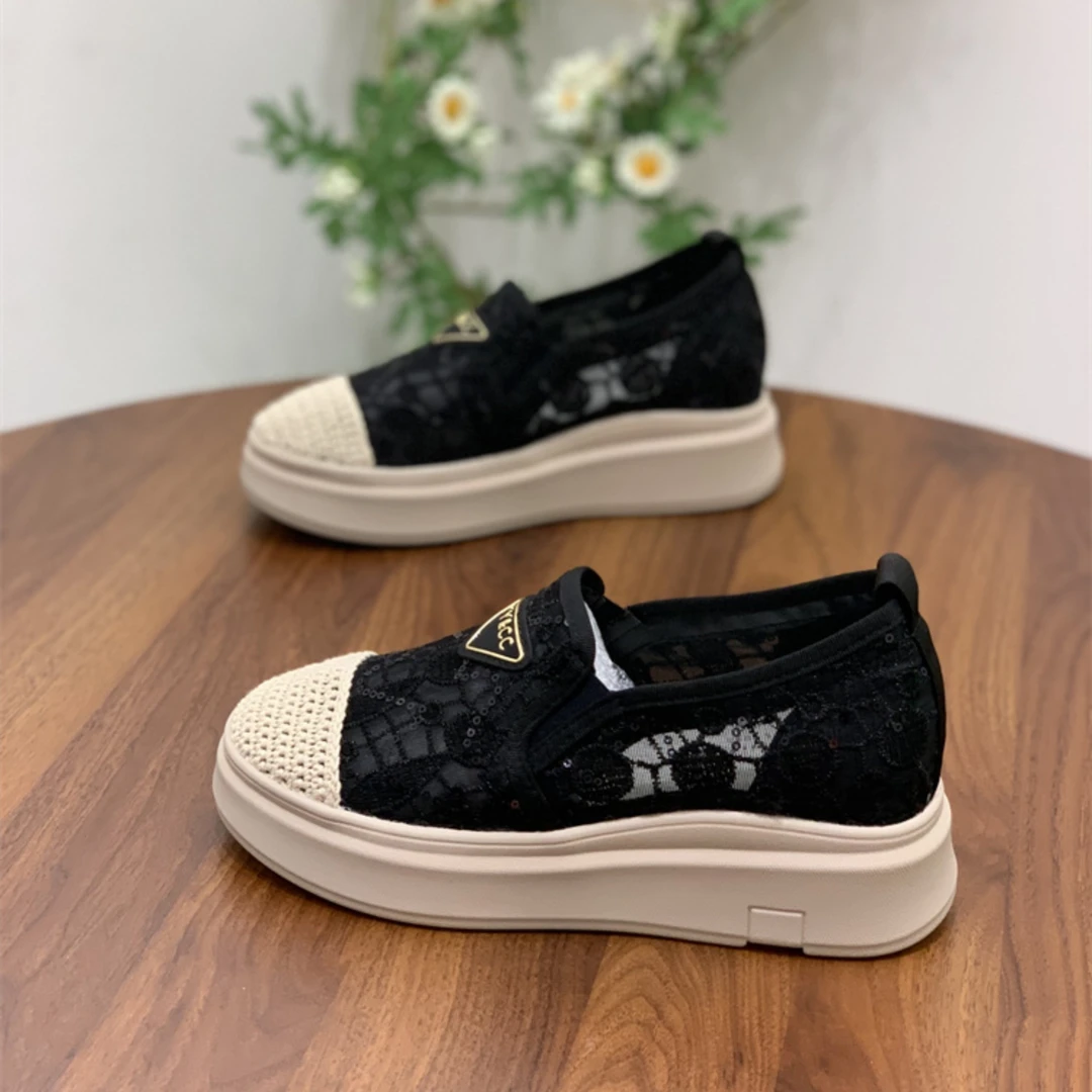 新款一脚蹬网面透气休闲鞋女2025年夏季厚底小香风时尚蕾丝渔夫鞋